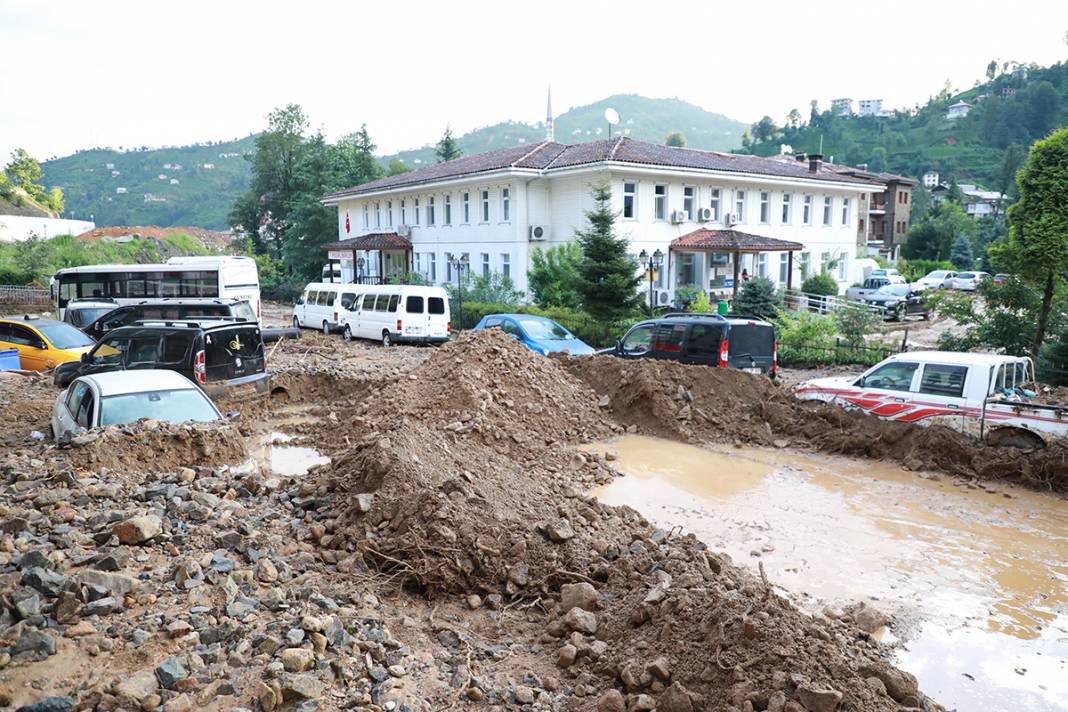 Rize'de hasarın boyutu gün ağarınca ortaya çıktı 8